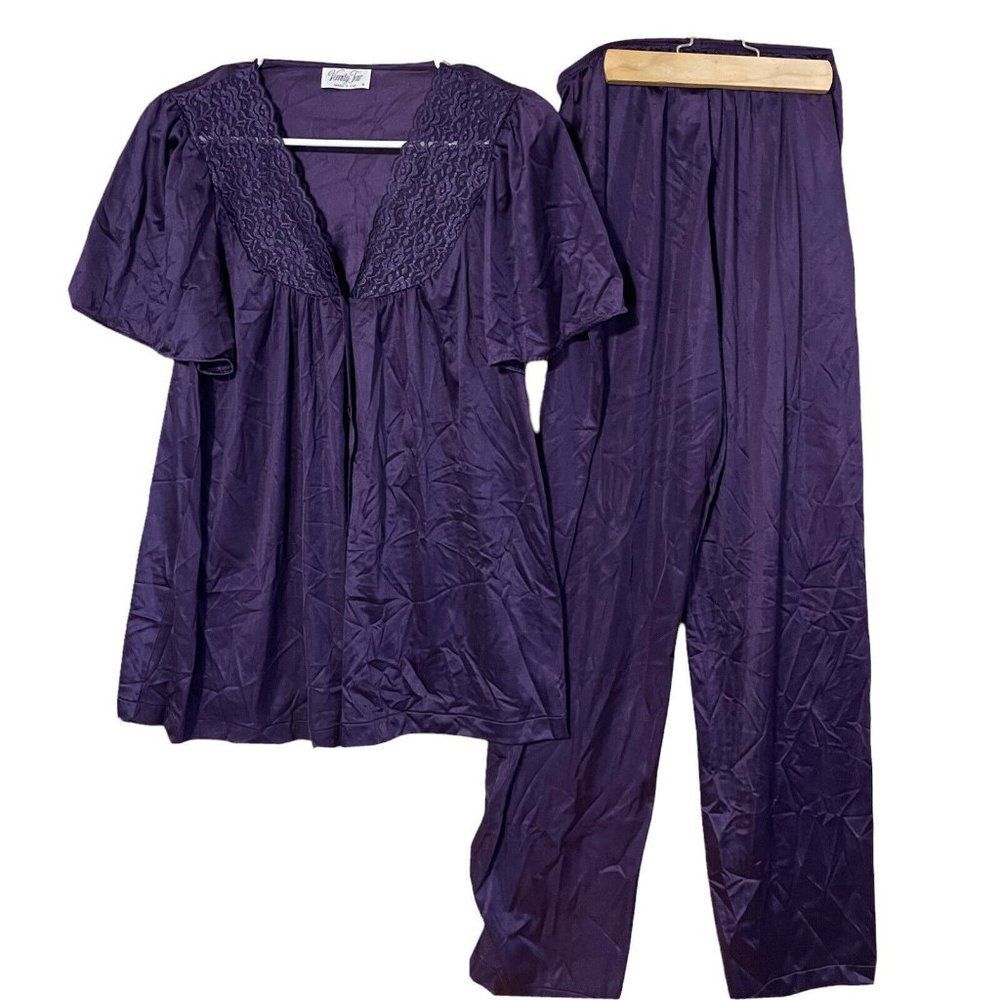 Vtg Vanity Fair Women’s Small. 2pc Pajama Pant Set Lace Short Sleeve MCM USA